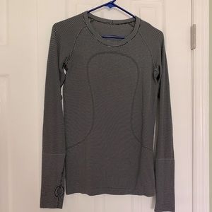 Lululemon Swiftly Tech tee